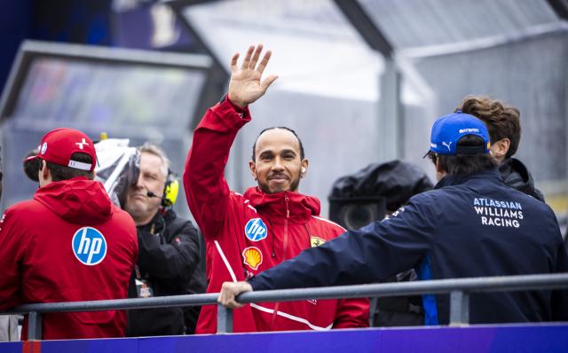 官方网站-新赛季F1五大关键问题③：汉密尔顿能找回巅峰吗？