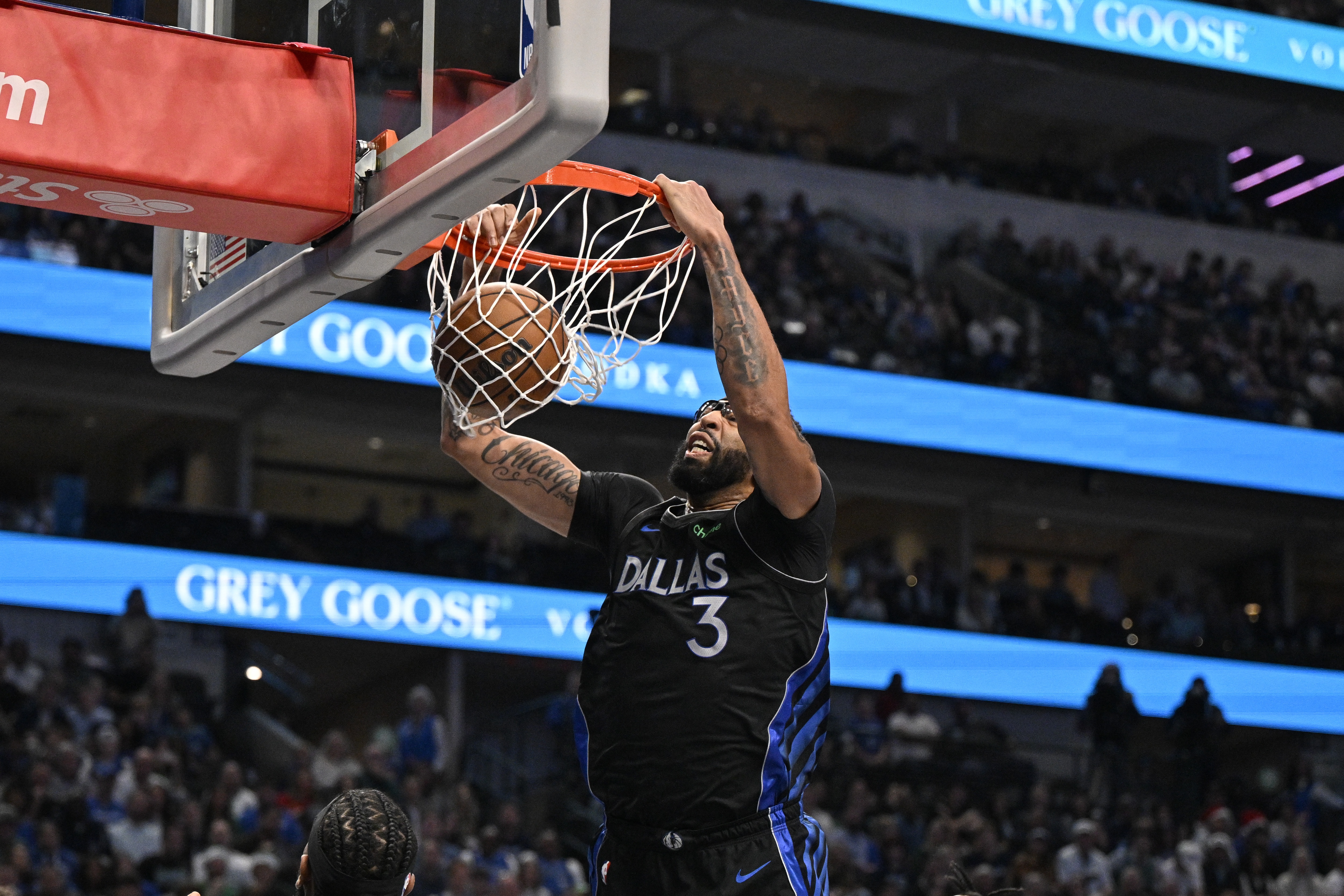 PG电子-Shams：“摆烂”将是独行侠下半赛季关键词 浓眉有意义征程已结束